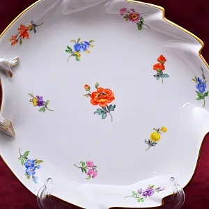 Сервировочная Тарелка - Блюдо - Мелочевница «Цветочная россыпь», Фарфор MEISSEN, Германия.