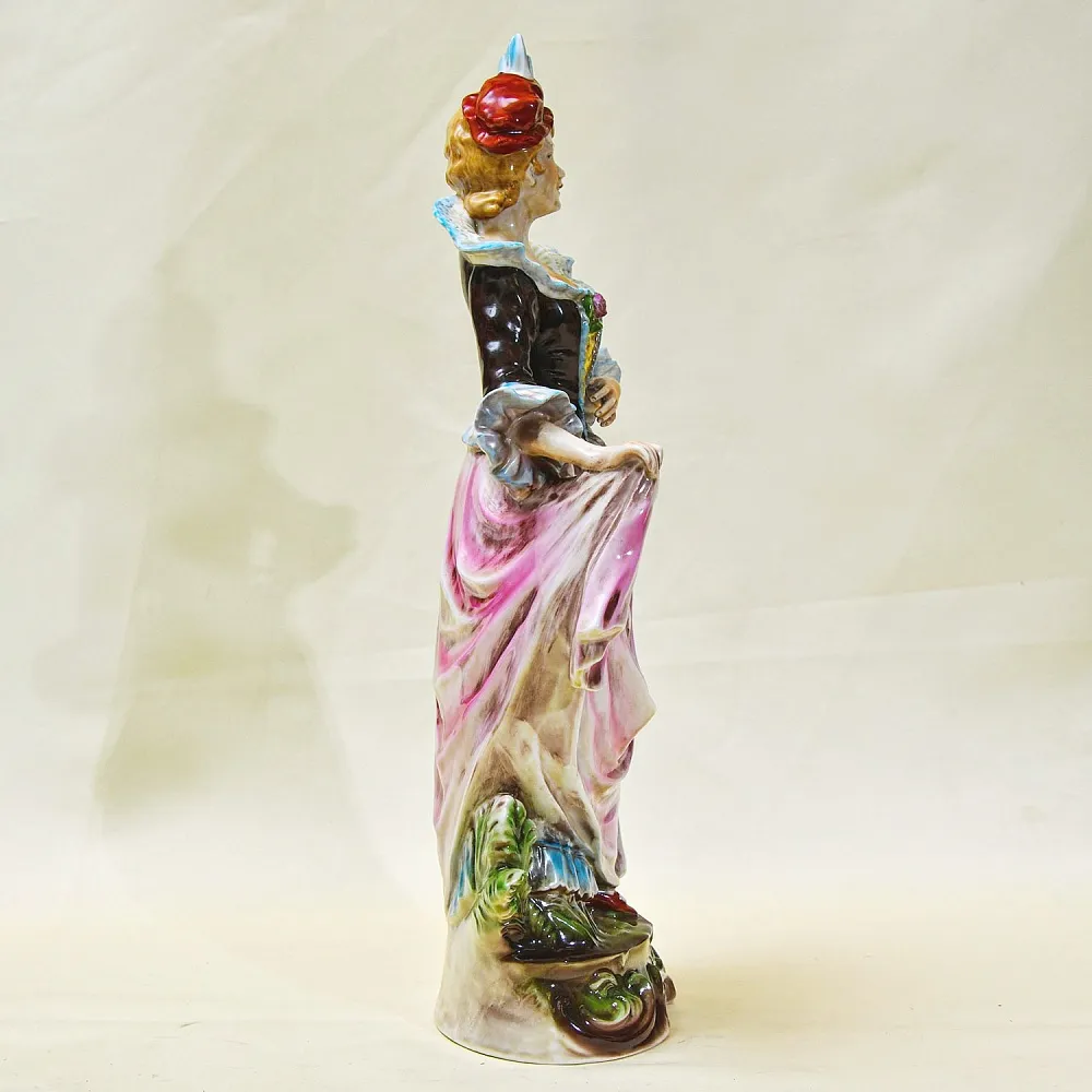 Большая Фарфоровая Статуэтка «Девушка на прогулке», GRAFENTHAL Германия - 1985год.