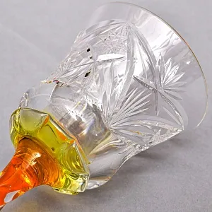 Антикварный Хрустальный Бокал для Вина с цветной янтарной дорожкой в ножке, Annahütte Германия.