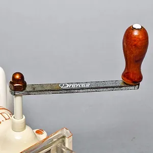 Редкая! Фарфоровая Настенная Ручная Механическая Кофемолка PeDe, Голландия.