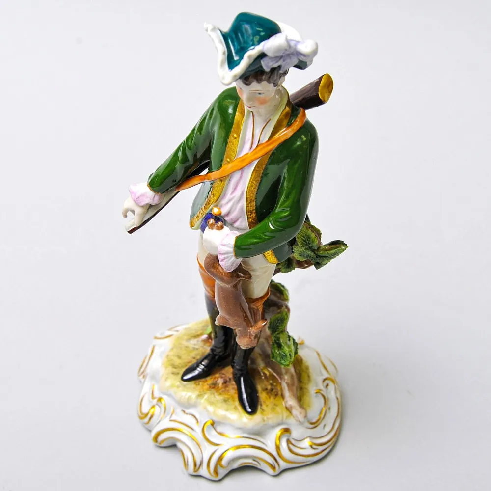 Коллекционная Фарфоровая статуэтка «Охотник с трофеем», Scheibe - Alsbach Германия 1952 - 1972 годы.