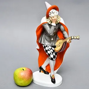 Антикварная Фарфоровая скульптура «Паяц с мандолиной», ROSENTHAL Германия - 1922 год.