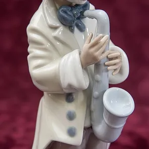 Фарфоровая статуэтка «Клоун с cаксофоном» Lladro, Испания - 1987 год.