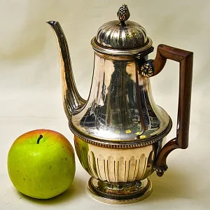 Винтажный Металлический Кофейник - Чайник на 1 л. Silverplate, SHEFFIELD Англия - середина ХХ века.