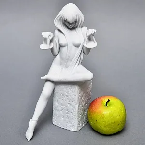 Коллекционная Фарфоровая статуэтка «Девушка, Знак Зодиака - Весы», Royal Copenhagen Дания.