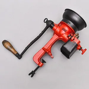 Большая Старинная Чугунная Зерно Мельница - Измельчитель, B.M.EISENWERK Германия 30 -е годы ХХ века.