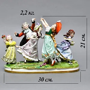 Большая Антикварная Статуэтка «Детские забавы - Ручеек», фарфор Scheibe - Alsbach, Германия.