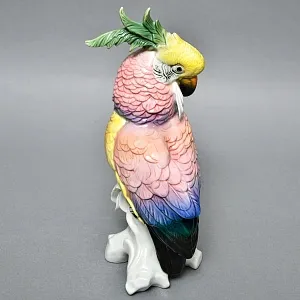 Большая Фарфоровая Статуэтка Птицы «Розовый Какаду» Н-36 см., Karl Ens Германия, первая половина ХХ века.