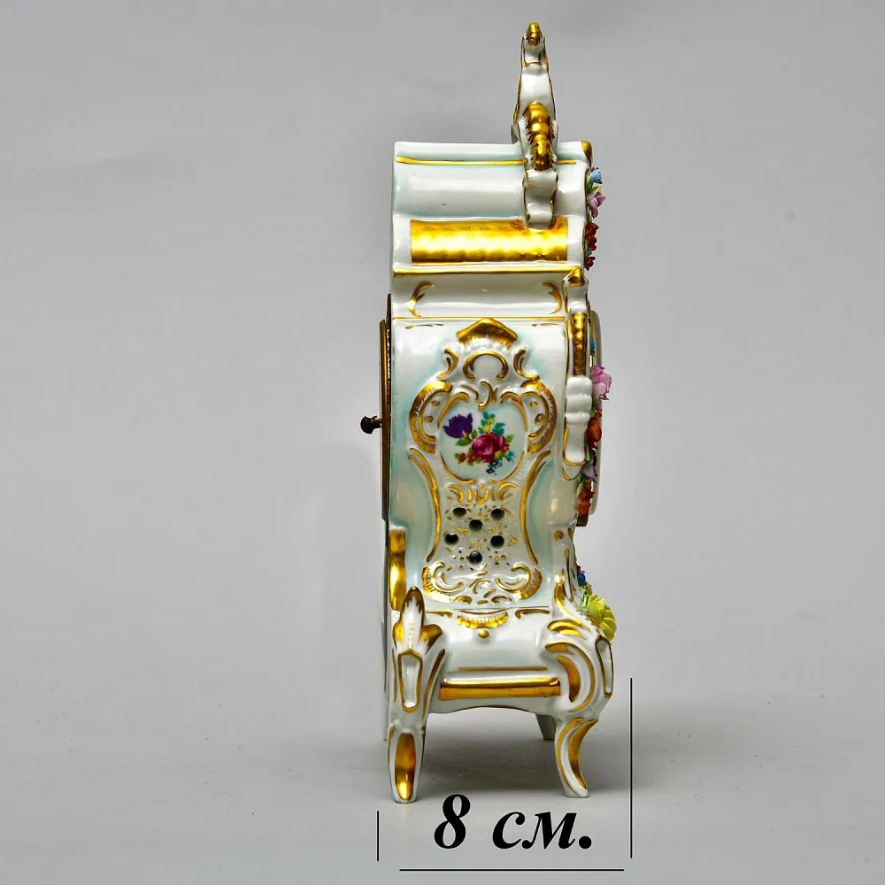 Каминные Кварцевые Часы в стиле Рококо, Фарфор SANDIZELL, Германия 80-е годы ХХ века.