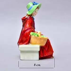 Авторская Фарфоровая статуэтка «Линда. Девочка с корзиной», Royal Doulton Англия, 1953 - 1976 годы.