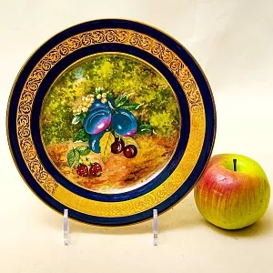 Коллекционная Тарелка «Ягодный Летний Букет» Фарфор, Лимож (Limoges) Франция, середина ХХ века.