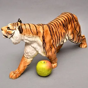 Редкость! Большая Фарфоровая статуэтка «Идущий ТИГР», Hutschenreuther Германия, 1955 - 1968 годы.