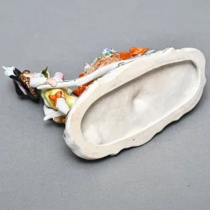 Коллекционная Фарфоровая статуэтка «Маленький Цветочник» Scheibe-Alsbach Германия.