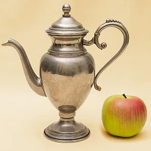 Классический Металлический Кофейник - Чайник на 0,5 литра. SHEFFIELD Англия, 50-е годы ХХ века.