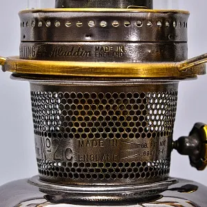 Редкость!!! Винтажная Керосиновая Лампа с Матовым Стеклянным Плафоном «Aladdin» Англия 50гг.