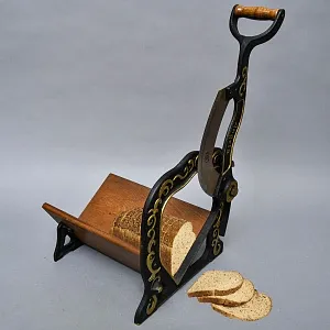 Старинная Чугунная Ручная Хлеборезка - Слайсер - Нож, ANGELA Германия.