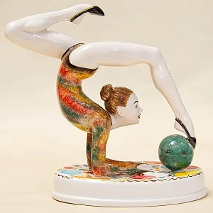 «Гимнастка с мячом» - Авторская Коллекционная Фарфоровая Статуэтка, Россия.