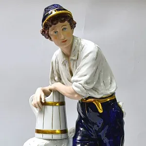 Большая Фарфоровая Статуэтка «Юноша Водонос» ROYAL DUX BOHEMIA, Чехословакия -1957 год.