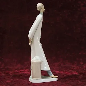 Большая Коллекционная Фарфоровая статуэтка «Земский доктор», Lladro Испания 1969 год.