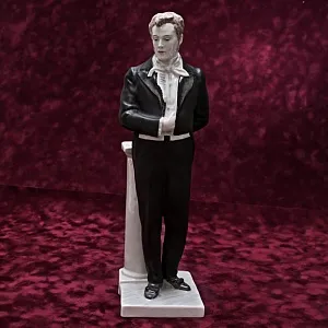 Коллекционная Фарфоровая статуэтка «Артист Норцов в роли Евгения Онегина», ЛФЗ СССР, 50-е гг.