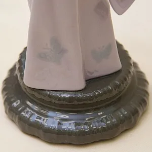 Коллекционная Фарфоровая статуэтка «Гейша с веерами» Н - 29 см. Lladro, Испания - 1978 год.