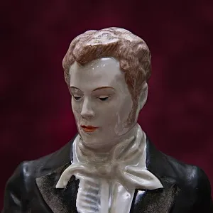 Коллекционная Фарфоровая статуэтка «Артист Норцов в роли Евгения Онегина», ЛФЗ СССР, 50-е гг.