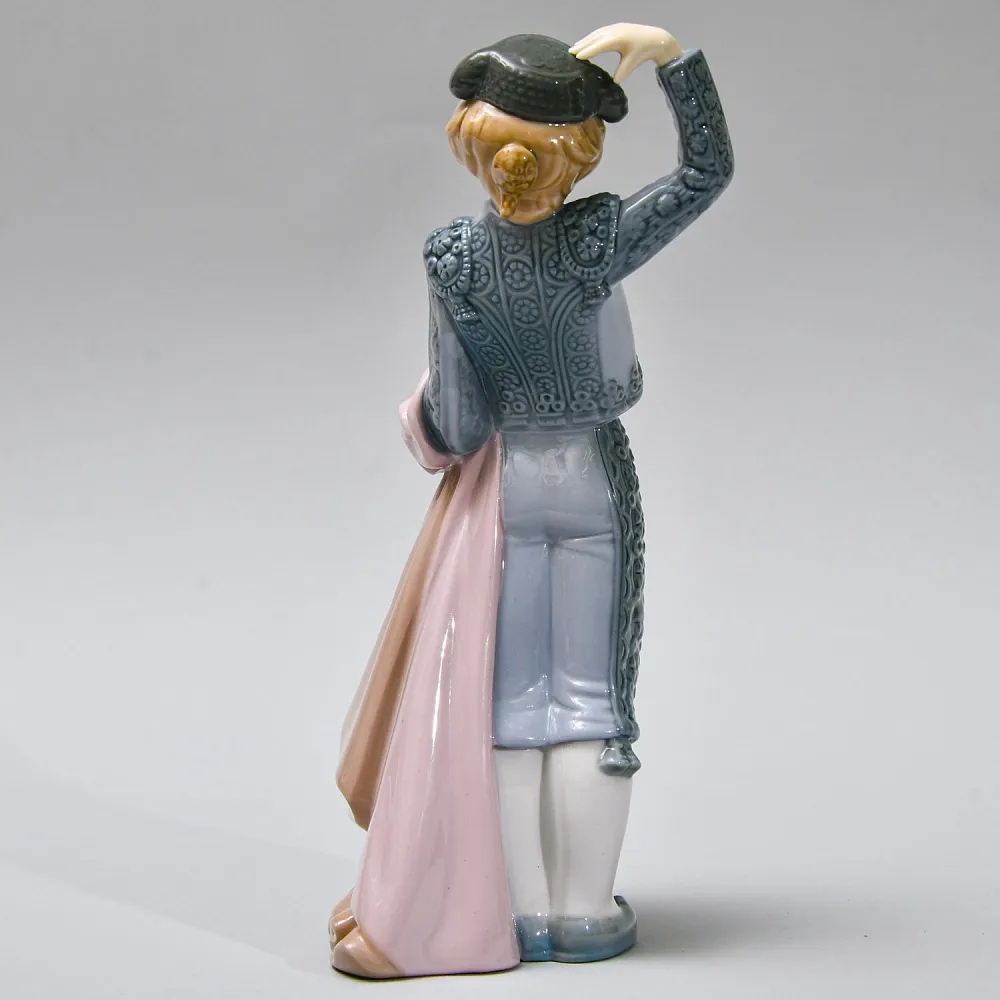 Коллекционная Фарфоровая Статуэтка «Маленький Матадор», Lladro Испания - 1980 год.