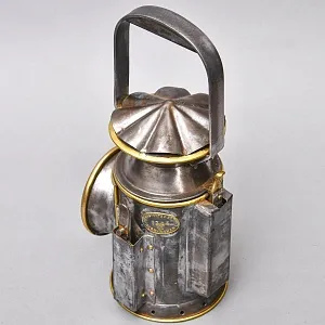 Редкость! Старинный Сигнальный Керосиновый Фонарь, C.EASTCATE & SON Ltd Англия -1944 год.