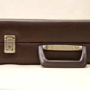 Редкость! Винтажные Коллекционные Оловянные «ШАХМАТЫ» в кожаном кейсе, Германия 60 гг.