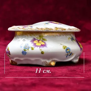Антикварная Фарфоровая Шкатулка - Бонбоньерка «Летние мотивы». Франция начало ХX века.