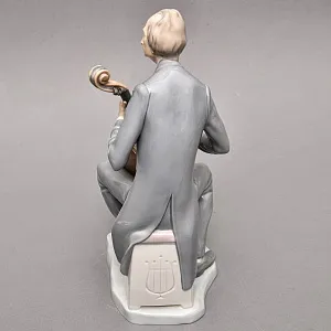 Коллекционная Фарфоровая статуэтка «Музыкант. ВИОЛОНЧЕЛИСТ», Lladro Испания 70-е годы.