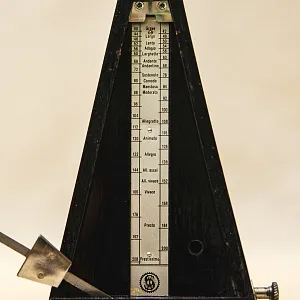 Старинный Механический Метроном в деревянном корпусе, System MAELZEL Германия - 50 гг.