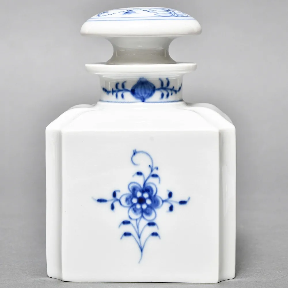 Фарфоровая Чайница с крышкой «Луковый узор», MEISSEN / МЕЙСЕН Германия - 1973 год. 