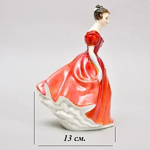 Коллекционная Фарфоровая статуэтка «Девушка с белой шляпкой», Royal Doulton Англия.