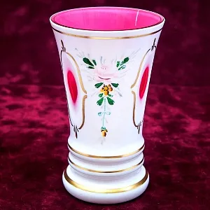 Винтажная Стеклянная Ваза «Цветочная Нежность» LAUSITZER GLASWERKE Германия - 50-70е гг.