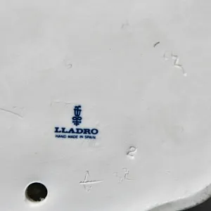 Парные Фарфоровые статуэтки - подставки для ювелирных украшений «Дама и кавалер», Lladro Испания. 