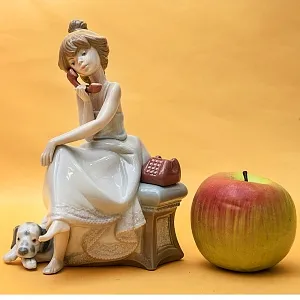 Фарфоровая Статуэтка «Телефонный Разговор» Lladro, Daisa, Испания - 1987 год.