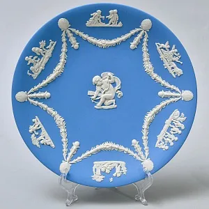 Коллекционая Тарелка «Античные сюжеты с путти» фарфор WEDGWOOD, Англия -70гг.
