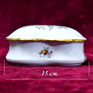 Фарфоровая Шкатулка - Бонбоньерка в форме сердца «Райская птица», Porcelain Limoges Castel Франция.