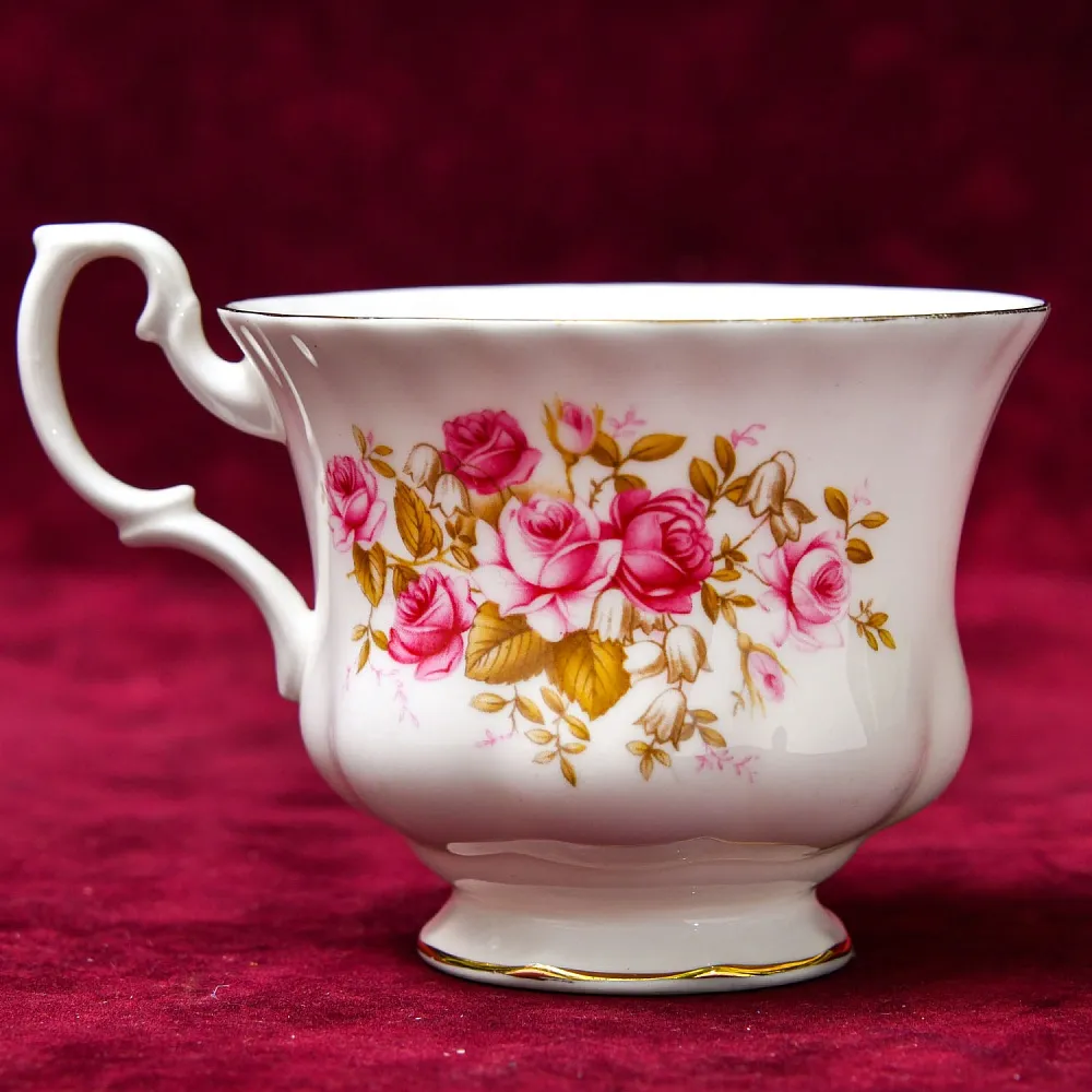 Коллекционная Фарфоровая Чайная пара «Розовая Роза», ROYAL ALBERT Англия, вторая половина ХХ века.