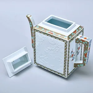 Фарфоровый Чайный сервиз на 4 персоны «Японский символизм», Япония - конец ХХ века.