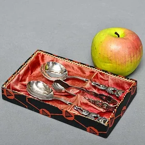 «Хильдесхаймская роза» - Десертный Сервировочный Набор, Silverplate, Германия 60-е годы.