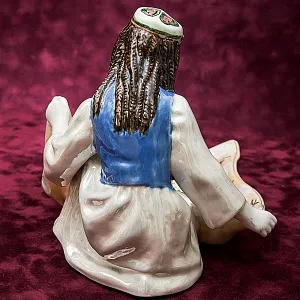 Коллекционная статуэтка - мелочевница «Узбечка с ковром», Фаянс ЗиК Конаково СССР, 1952 - 1962 годы. 