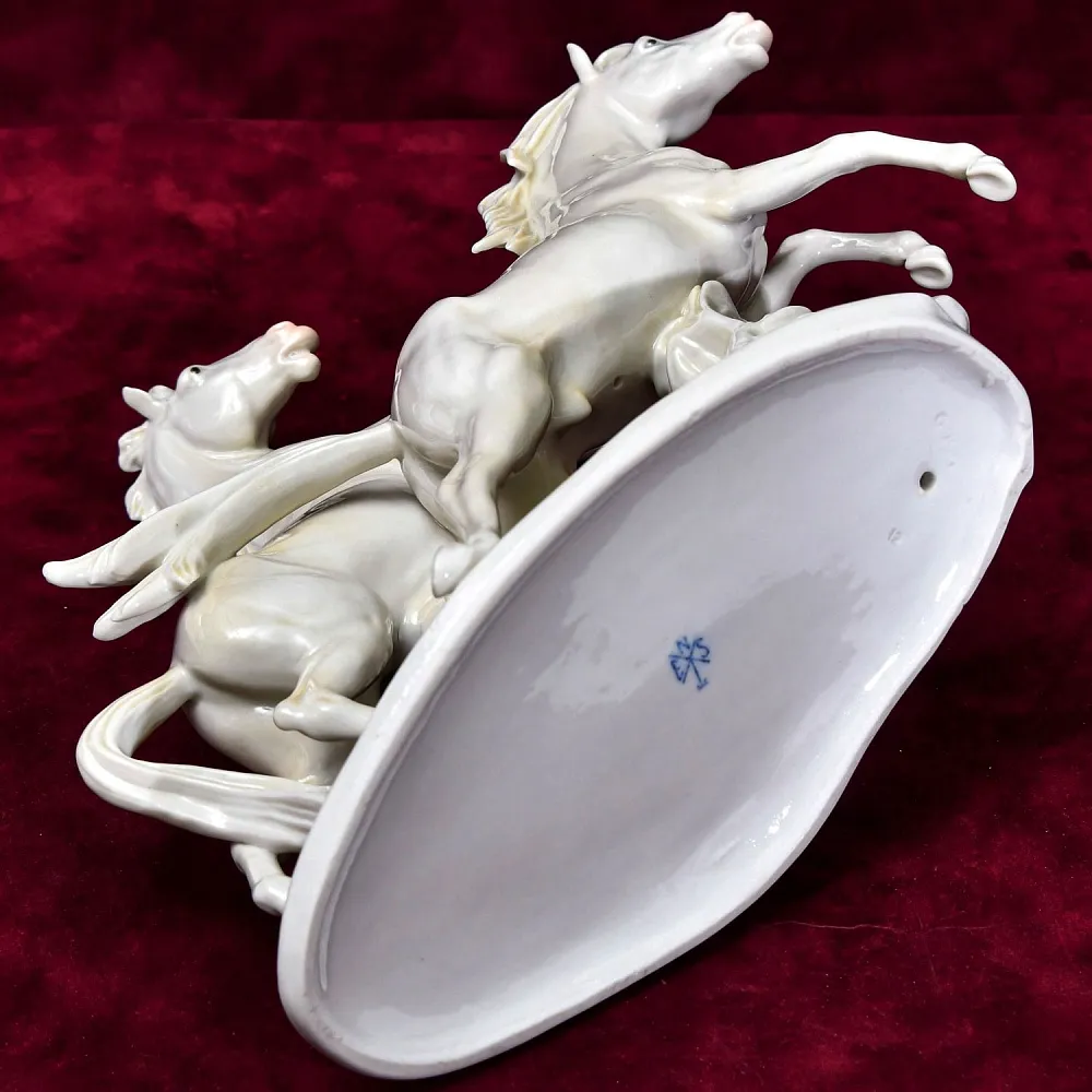 Коллекционная Фарфоровая Статуэтка «БЕГУЩИЕ ЛОШАДИ», Карл Энс / Karl Ens, Германия 60 гг.