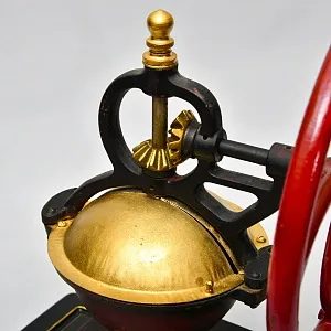 Большая Антикварная Чугунная Ручная Механическая Кофемолка ELMA, Франция начало ХХ века.