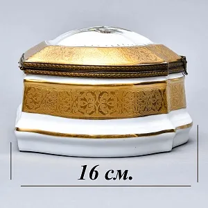 Коллекционная Фарфоровая шкатулка «Синицы на еловой ветке», Limoges Франция.