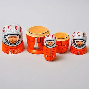 Авторский Сувенир - Памятный Подарок - «Матрёшка - Космонавты СССР», Дерево - Россия. 