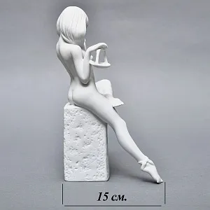 Коллекционная Фарфоровая статуэтка «Девушка, Знак Зодиака - Весы», Royal Copenhagen Дания.