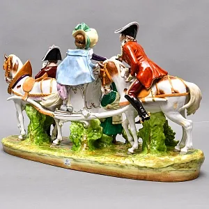 Большая Фарфоровая статуэтка «Дама в паланкине и Цветочница», Scheibe-Alsbach Германия, середина ХХ века.