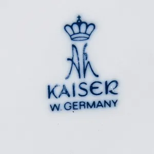 Коллекционная Статуэтка «Маленькая балерина», бисквитный фарфор Kaiser, Германия -1979 год.